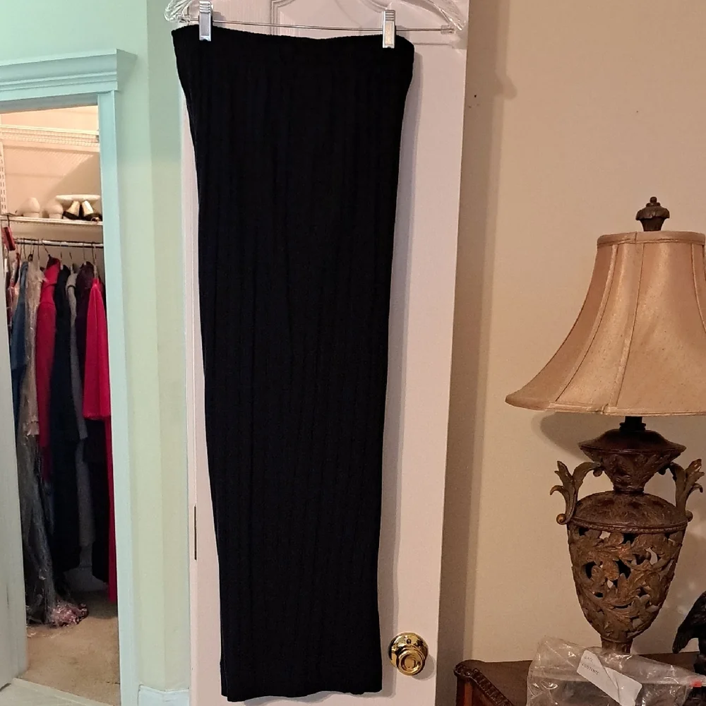 Black Sleeveless Tunic and Pants Set - Picture 2 of 3